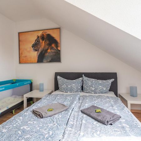 Gemuetliche Dachgeschosswohnung -Waldstrassenviertel Leipzig Exterior foto
